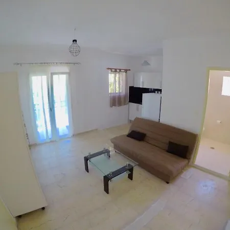 קאבוס Jessica'S Studios & Apartments מראה חיצוני תמונה