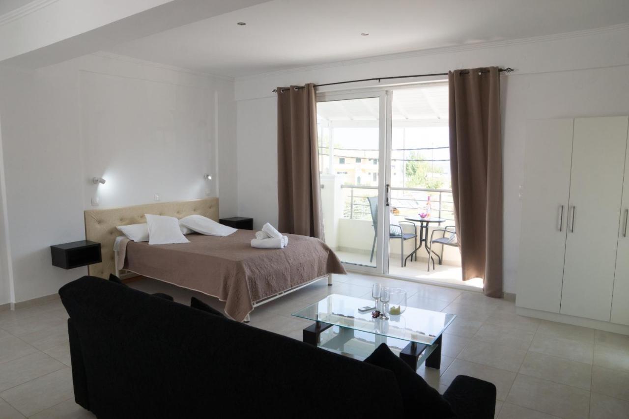 Jessica's & Aparthotel